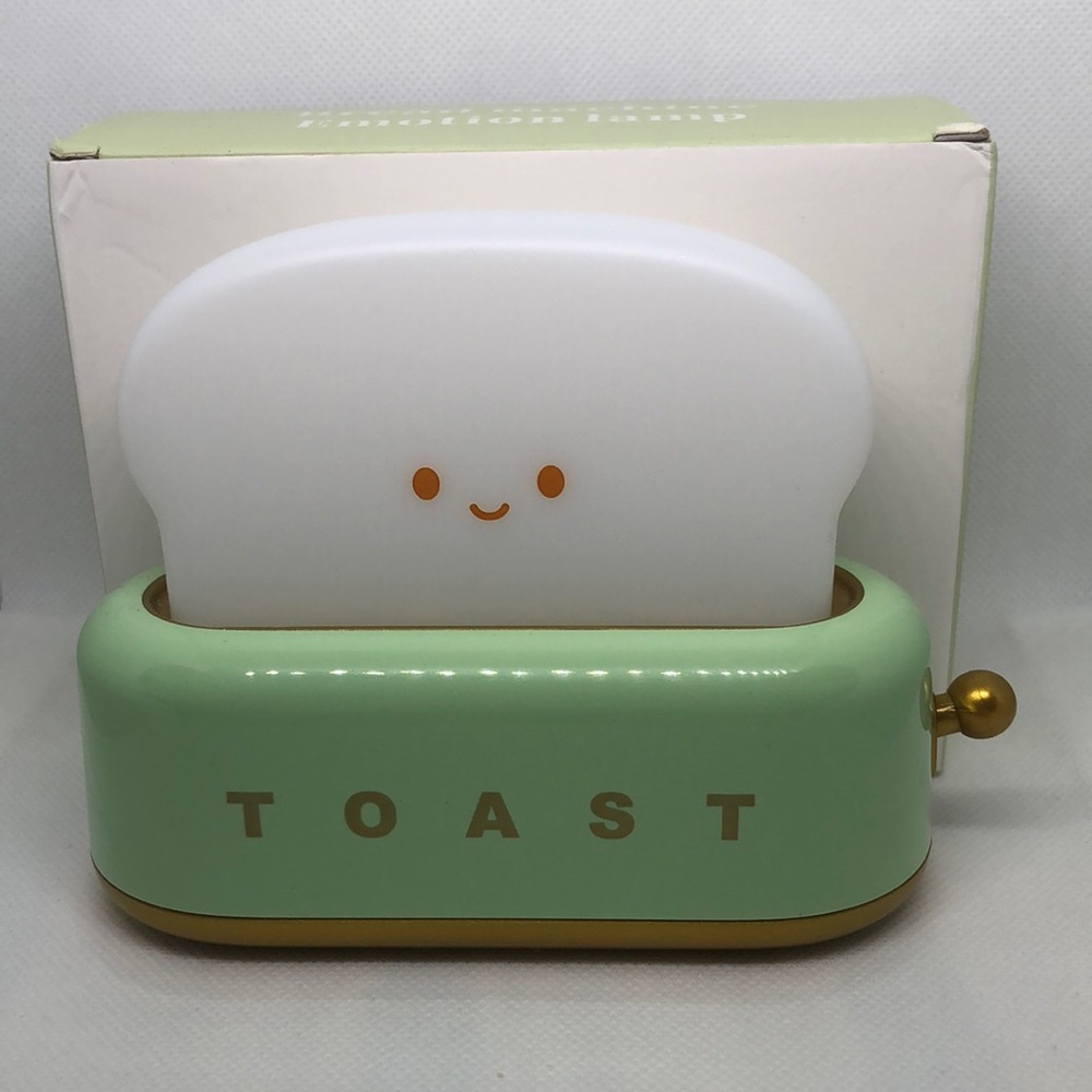 Desk Top Decor 🍞 Bread Machine Emotion Lamp Toast Nightlight 🍞NEW NIB
